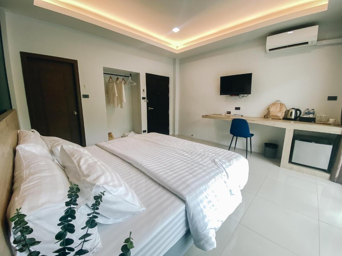 ทอลล์ ทรี กะตะ ภูเก็ต Hostel หาดกะตะ ภายนอก รูปภาพ