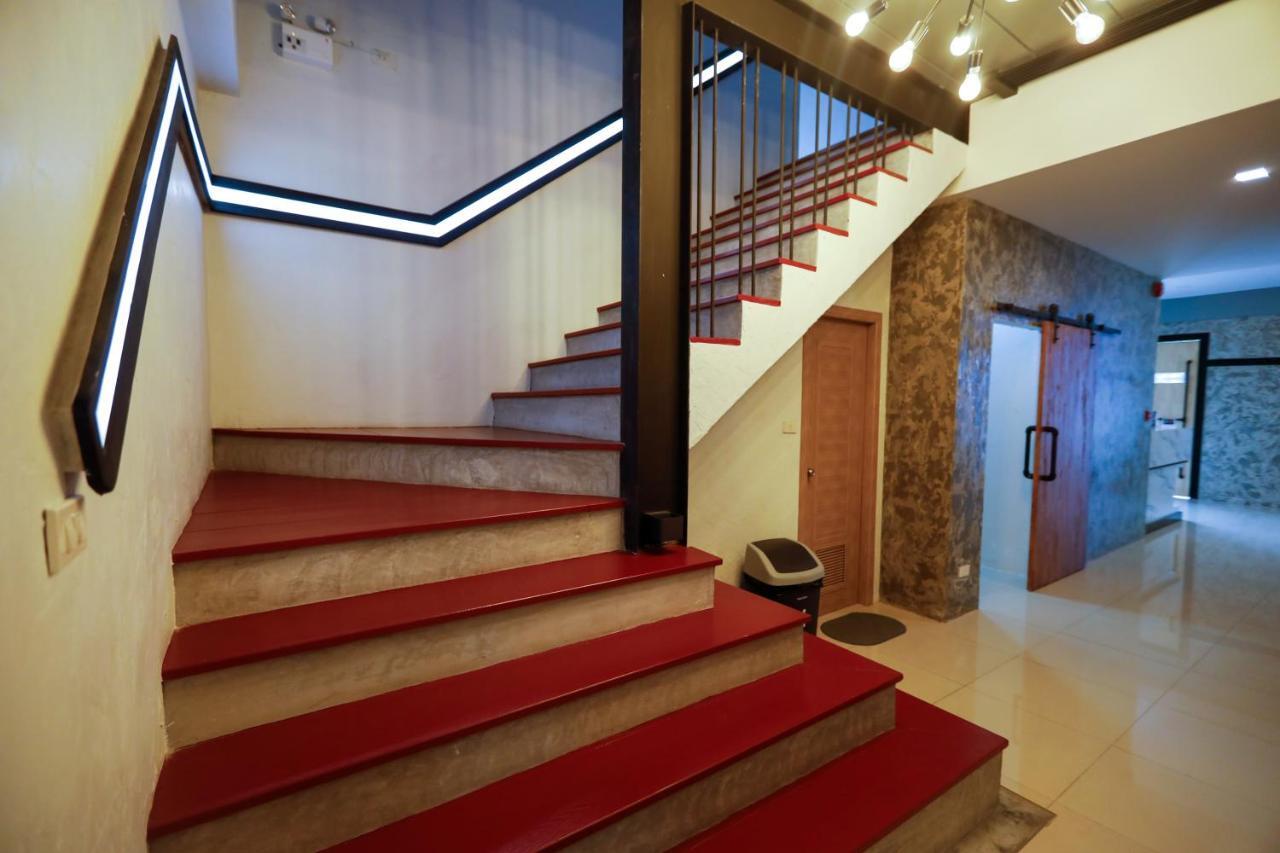 ทอลล์ ทรี กะตะ ภูเก็ต Hostel หาดกะตะ ภายนอก รูปภาพ